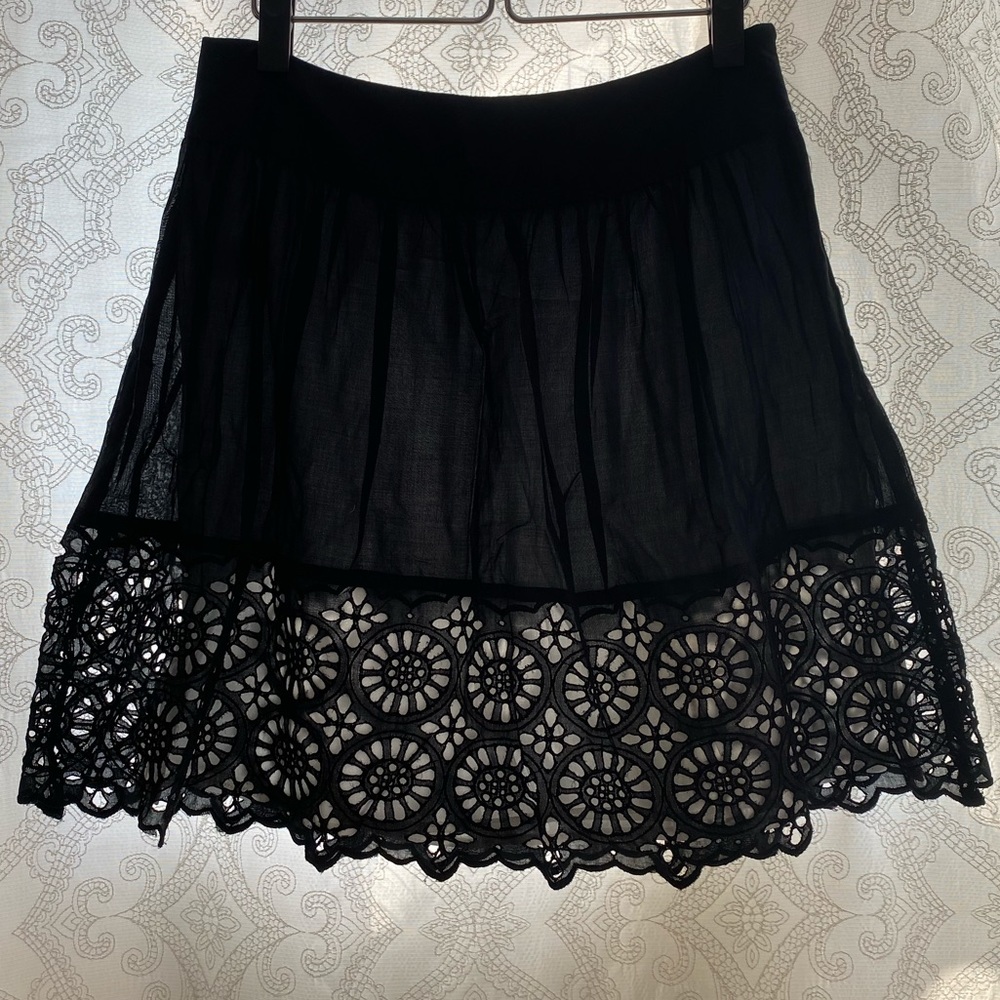 Authentic & chic  Michael Kors black skirt size 8